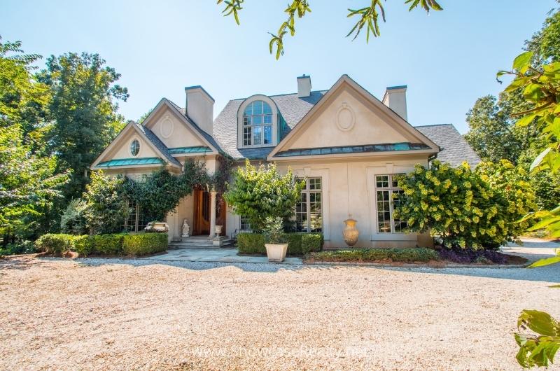 top neighborhoods,families,charlotte