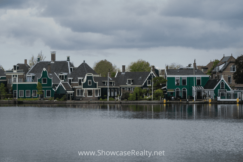 Nancy Braun Real Estate Agent - Follow this link to know more about the most important things when looking to buy a house in a flood-prone area.