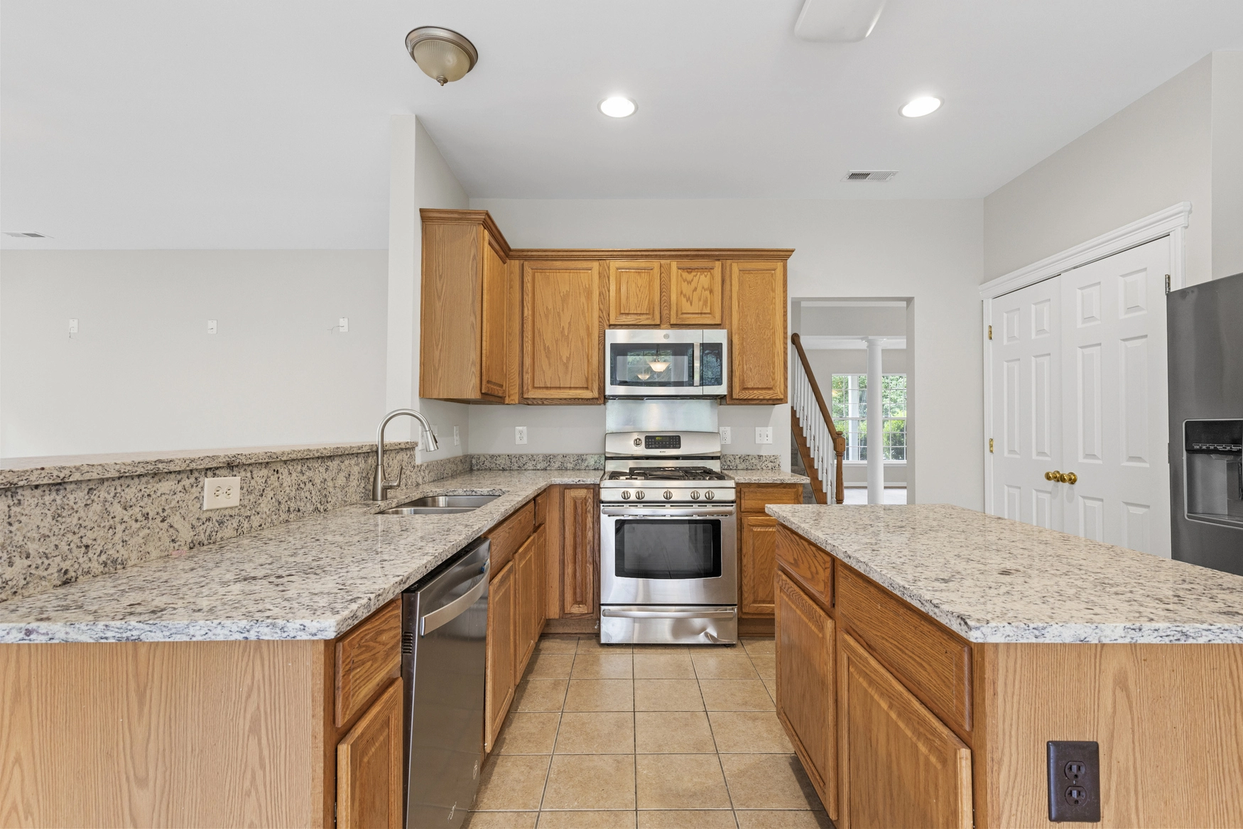 7010WinterGardenDrive-1-webp