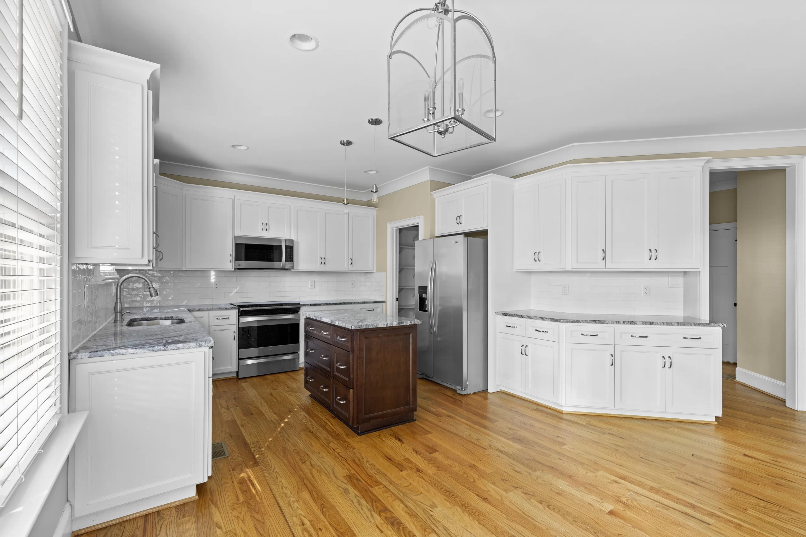 img_0230-ezgif.com-jpg-to-webp-converter